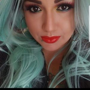 Meet your Posher, Celeste